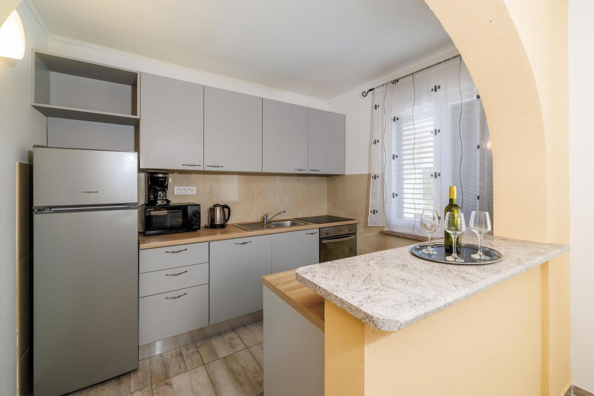 Apartments Danica โลปาร์ ภายนอก รูปภาพ