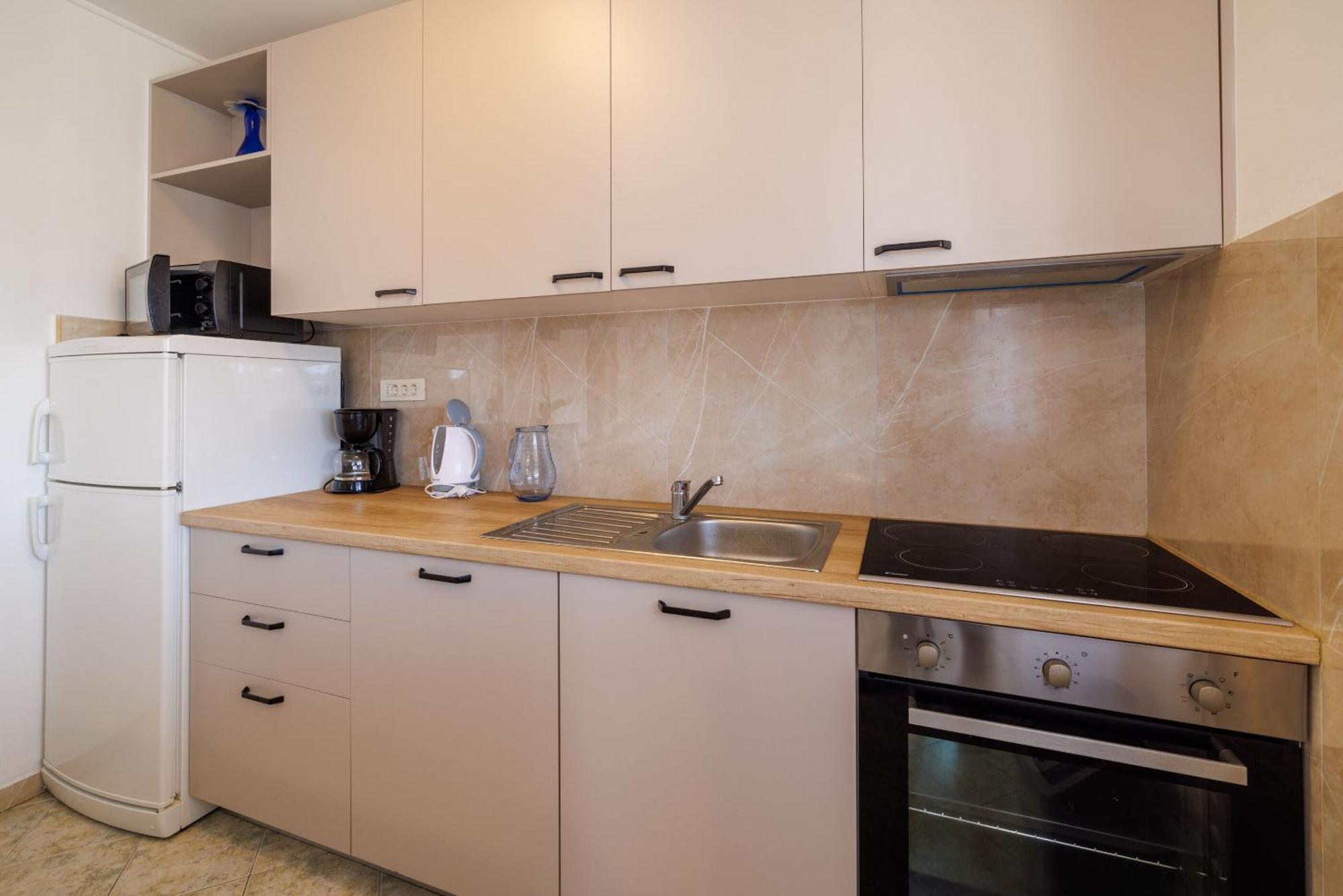 Apartments Danica โลปาร์ ภายนอก รูปภาพ