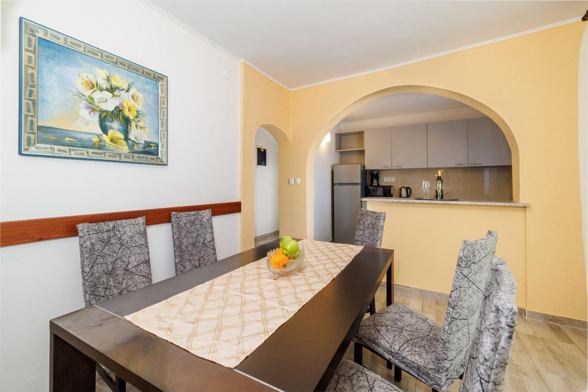 Apartments Danica โลปาร์ ภายนอก รูปภาพ